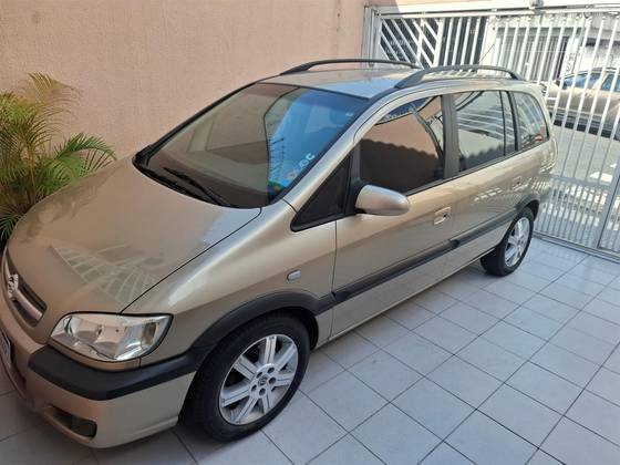 CHEVROLET ZAFIRA 2.0 MPFI ELEGANCE 8V FLEX 4P MANUAL